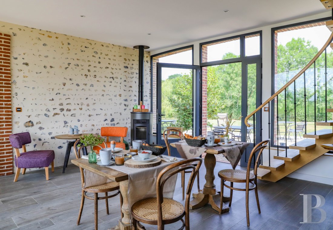 A former 18th century farmhouse with carefully renovated outbuildings on the edge of a forest in Perche - photo  n°14